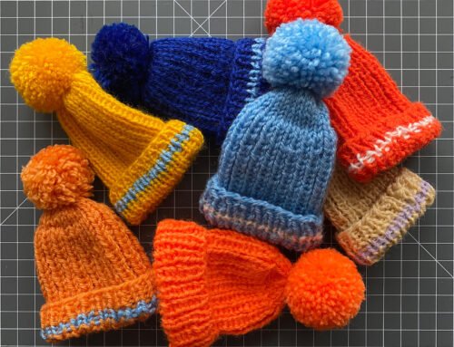 Strickmützen als Eierwärmer