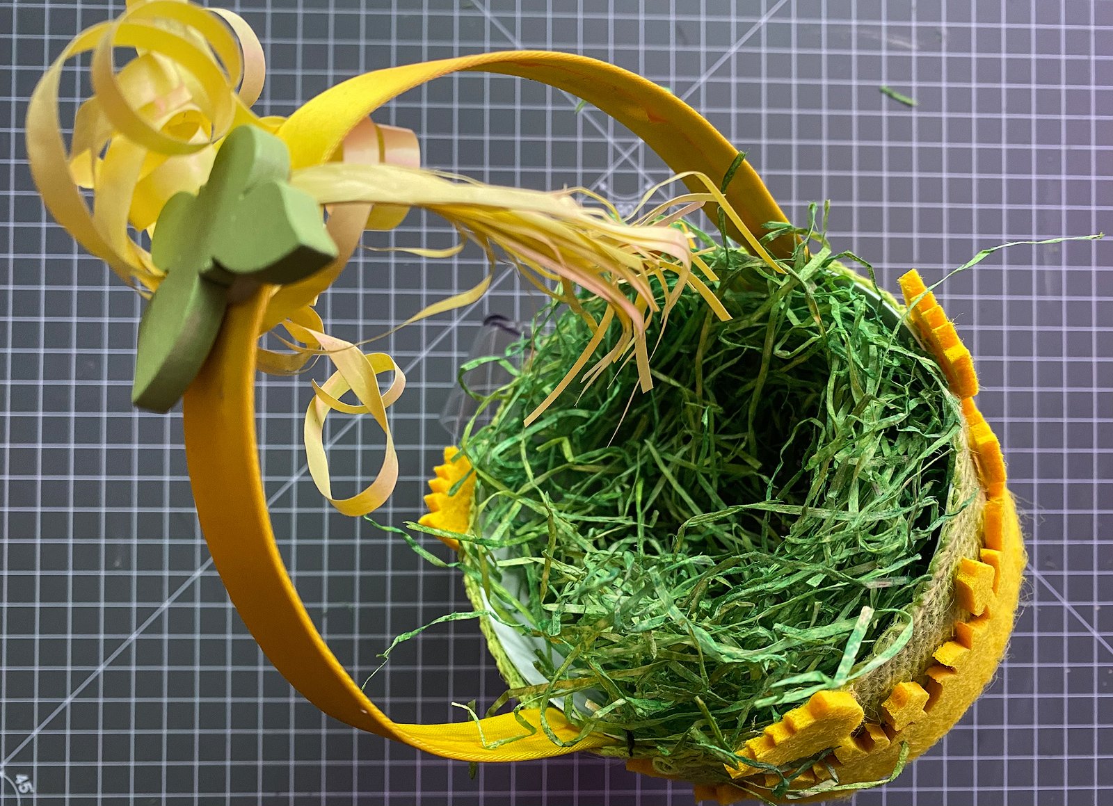 Osterkörbchen mit Dekobänder