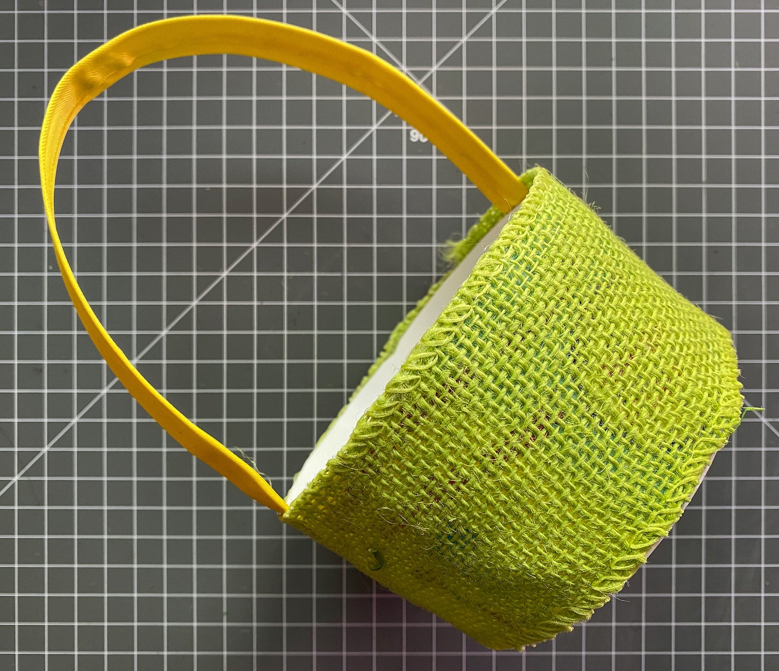 Osterkörbchen mit Dekobänder