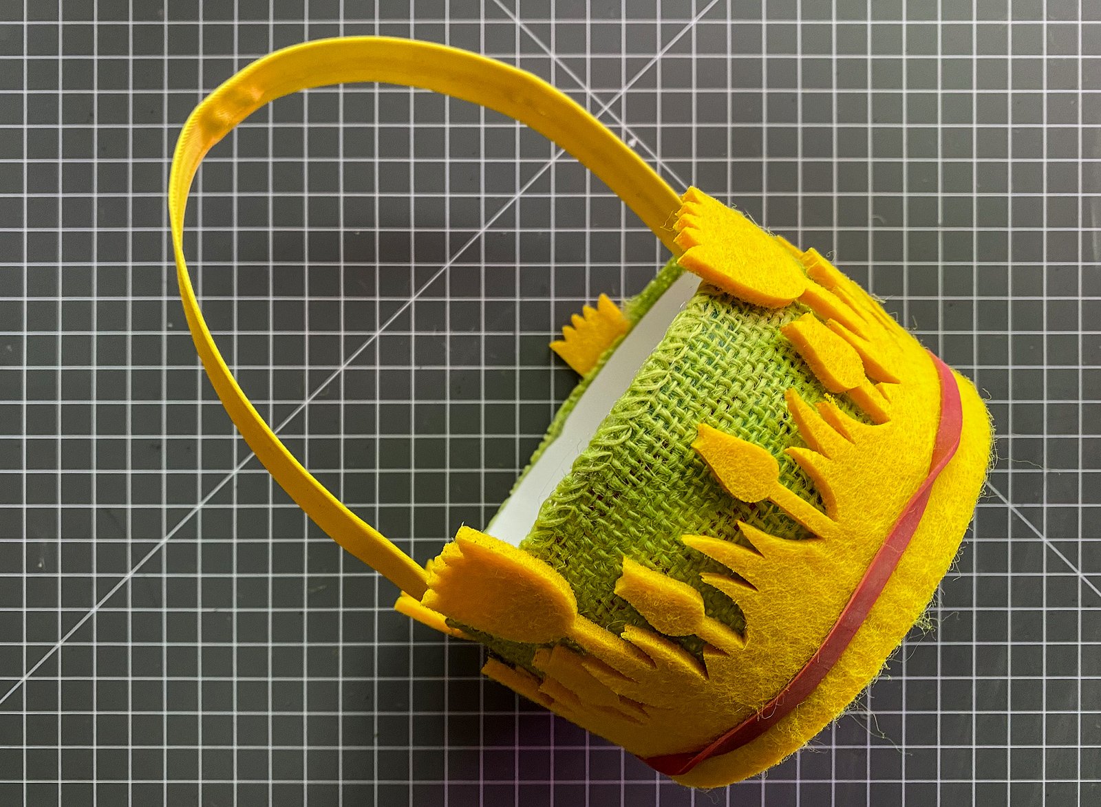 Osterkörbchen mit Dekobänder